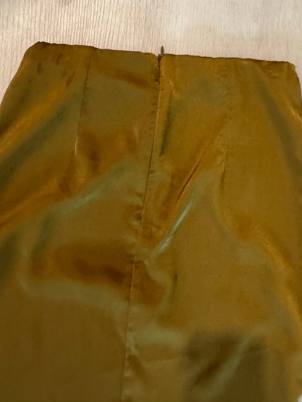 Sleek High-Waist Midi Skirt in Mustard size small